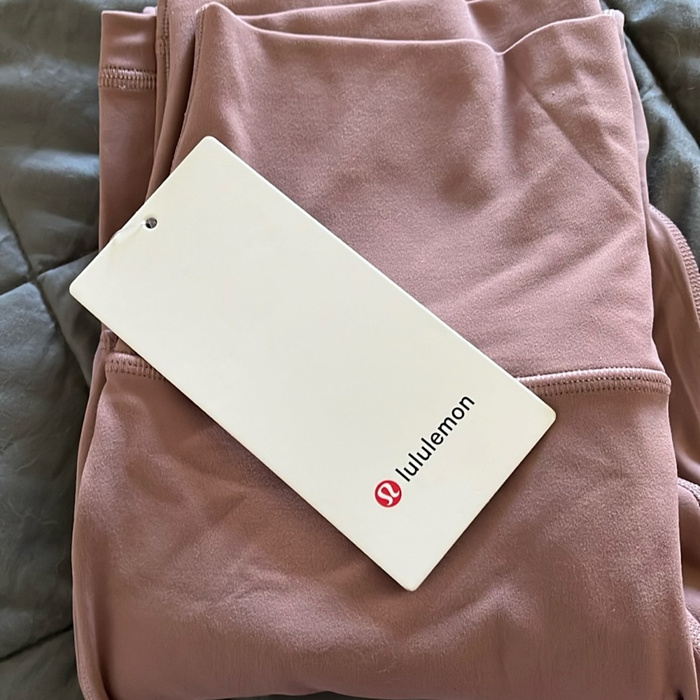 Lululemon Align HR 28” size 6